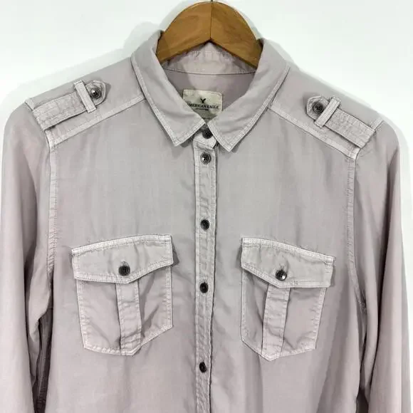 American Eagle Outfitters Women’s Size Medium Light Purple Boyfriend Fit Shirt - Picture 2 of 10